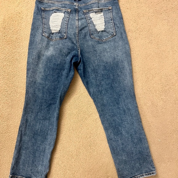 Good American Good Curve Straight Leg Jean - size 16, color: Indigo205 - Picture 5 of 7